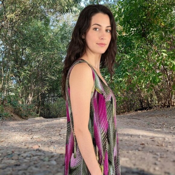 Denim 24/7 Plus Size Tropical Vibrant Floral Crinkle Texture Sleeveless Maxi Dre - Picture 4 of 9